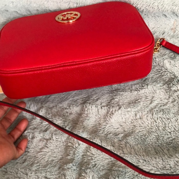 Michael Kors bag and wallet - Picture 8 of 8